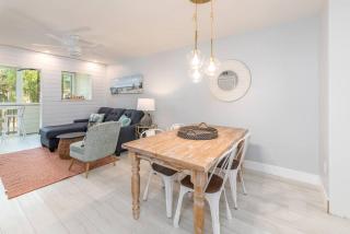 Stylish, Renovated Coastal Haven on Hilton Head! - Hilton Head Island - 4