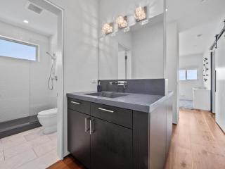 Luxury Coastal Home - Pool, Spa, AC, & Ocean Views - Solana Beach - 3