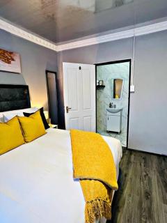 Luxury Garden Cottage in Welkom - 5