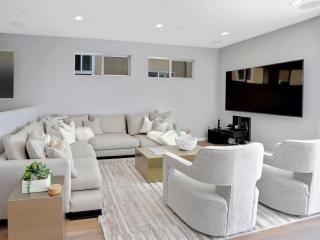 Haines Luxury Dream Home - Bay Views, Rooftop, Fire Pit & AC - San Diego - 9