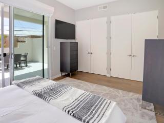 Haines Luxury Dream Home - Bay Views, Rooftop, Fire Pit & AC - San Diego - 2