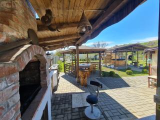 Casa Bobo 10 - - 8