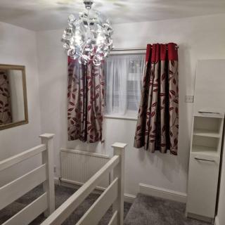 4 Bedroom Luxury Home with Garden in East London - Wanstead - 2