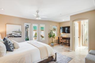 Massive Dream Beach Home - Dog Friendly, AC, Steps2Sand - San Diego - 9