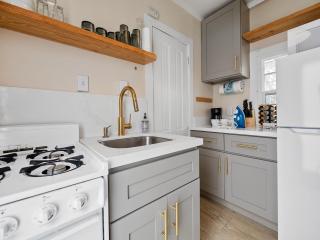 Sunset Cliffs Oceanfront Casita w Fast Wifi, Large Outdoor Space & Ocean Breeze! - 8