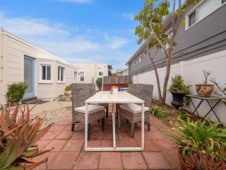 Sunset Cliffs Oceanfront Casita w Fast Wifi, Large Outdoor Space & Ocean Breeze! - San Diego - 6