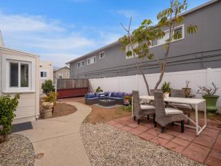 Sunset Cliffs Oceanfront Casita w Fast Wifi, Large Outdoor Space & Ocean Breeze! - San Diego - 1