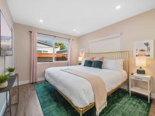 Classic Beach Bungalow - Parking, Private Patio & Pet Friendly! - San Diego - 9