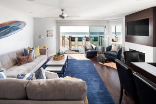 Oceanfront, two-level condo with stunning view, decks, fast WiFi & fireplace - San Diego - 8