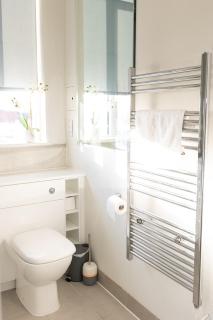 Modern, comfy 2 bedroom apartment in Hatfield, town centre, perfect for contractors, free parking - Hatfield - 2