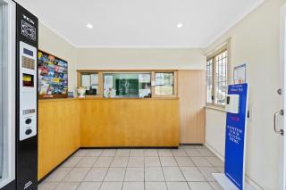 Westside Motor Inn - 1
