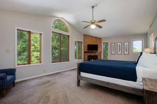 Smitten in da Mitten - 18 acres, Arcades, High Spd Web, Hot Tub, Pond! - Berrien Springs - 3