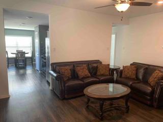 4Bed 2Bath Entire Home - - 6