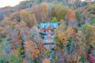 Colibri Cabin on a peaceful lake, with a hot tub! - 4