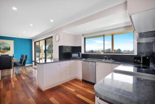 Bella Vista - Mansfield - Sleeps 8 - 1