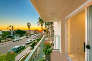 Windansea Beach Luxury - Spa, AC, Walk2Beach, Garage & fast WiFi - San Diego - 2