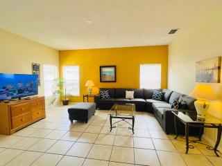 Newly Updated Big Family Home, Pool, Spa, near Disney -814 - Davenport - 3