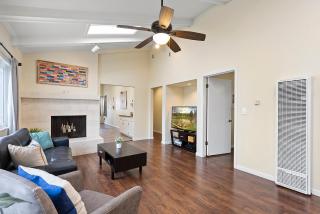 Pacific Paradise - Large Patio, Hot Tub, Short Walk to Beach, & Parking - San Diego - 4