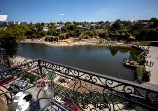 Готель River House - 1