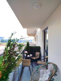 Emerald Apartment On Arena Oradea - Oradea - 9