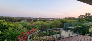 River Front Luxury Home in Maylands - 8