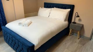 One Bedroom Apartment in Walsall Sleeps 4 FREE WIFI By Villazu - Bloxwich - 8