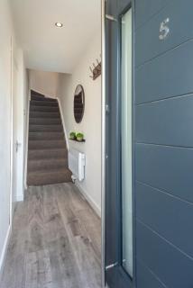 2 Bed town house with Garden in Hackney, London - London - 7