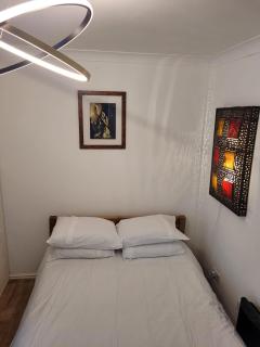Heart of City DE1 One Bedroom Apartment - 4
