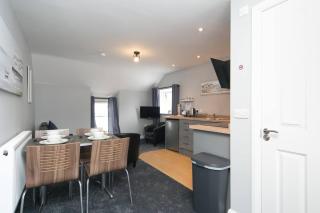 Self Contained Apartment at Country Pub Restaurant - Pass the Keys - 9