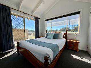 Sunrise Villas by Charlesworth - Scotts Head - 9