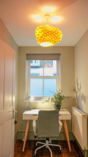 Stunning Brighton Seaside 2-Bedroom Townhouse with Patio, Sleeps 6 - Brighton & Hove - 3