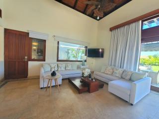 Espectacular Villa Tropical de 2 hab/ con Piscina Privada y BBQ - Punta Cana - 2