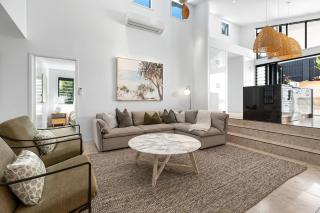 2 Luna Noosa - Spacious Retreat in Elevated Location - Sunshine Beach - 7