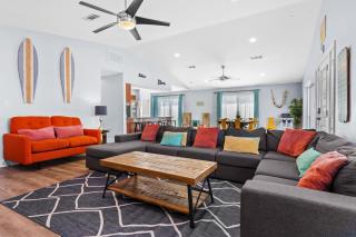 Zula Beach Vacation Home, Sleeps 16, Private Heated Pool, 4min Walk To The Beach, Pets Welcome, Fenced Yard - Destin - 8