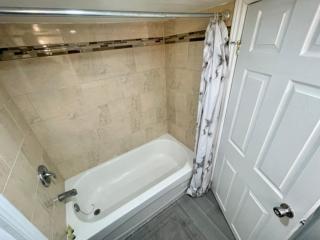 Heart of Toronto Home - 5