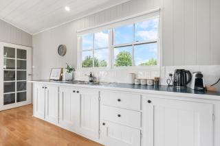 Loft Ninety Three - Stylish & Central - Orange - 8