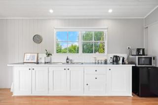 Loft Ninety Three - Stylish & Central - Orange - 2