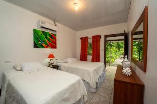 Hotel Tortuguero Beachfront - Tortuguero - 2