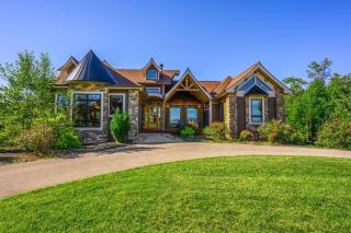 Copper Cottage 4Bdrm,4bath, Specials, Free Tickets - 0