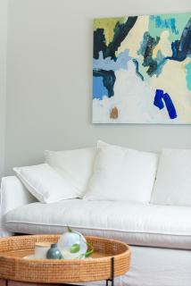 The Elements l Water l 4 Stunning Apartments each with Private Outdoor Dining l Walk to the Beach l Pet Family and Event Friendly l Wifi l Netflix l Outdoor Shower l Communal BBQ Pavilion and Lawn Area l - 6