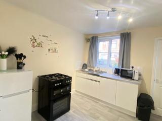 Kisobi Home Bedroom 2 - Hull - 4