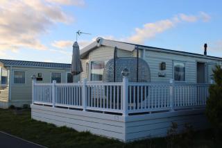 Cosy 3 Bedroom Beachfront Getaway in Mersea - West Mersea - 0
