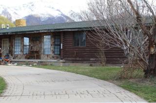 Rustic & Bright 1 Bed Apt. - 6