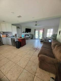 Beautiful 3 bedroom home 4 minutes from the beach - Pensacola - 0