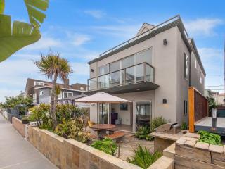 Ocean View Beach Haven! Steps2Beach & Pet Friendly - San Diego - 8