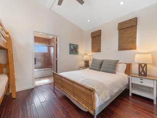 Ocean View Beach Haven! Steps2Beach & Pet Friendly - San Diego - 5