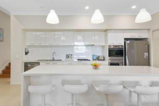 Coastal Palms Escape - Your Ideal Family Getaway - Shellharbour - 7