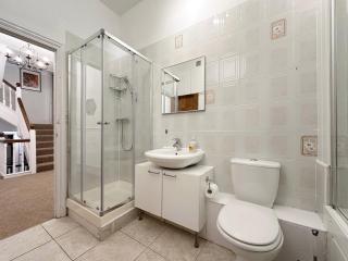 Hannah Place Near Finsbury Park - 4 Double Beds, Ideal for Families, max 8 people - 7