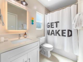 Beach Bungalow Perfection - Private Patios, BBQ walk2beach & Pet Friendly! - San Diego - 9