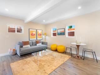 Beach Bungalow Perfection - Private Patios, BBQ walk2beach & Pet Friendly! - San Diego - 1